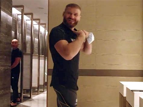 UFC 267 Jan Błachowicz spotkał się z rywalem w toalecie WIDEO