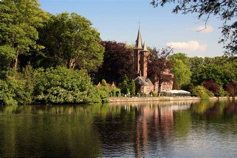 The Lake Of Love Bruges The Lake Of Love Minnewater In Flickr