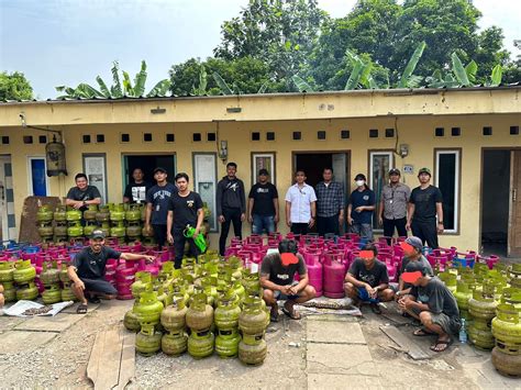 Bongkar Pengoplosan Gas Lpg Ditkrimsus Pmj Amankan Tersangka