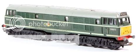 Oo Gauge Triang Hornby R357 Br Green Class 31 Diesel Locomotive D5572