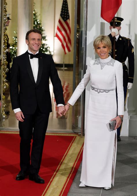 Photo Le Pr Sident Emmanuel Macron Et Sa Femme Brigitte Macron Lors