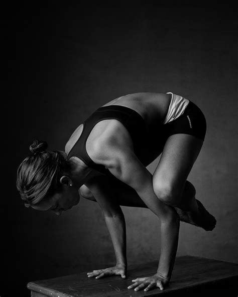 Crow Pose Bakasana Yoga Asanas Yoga Training Joga