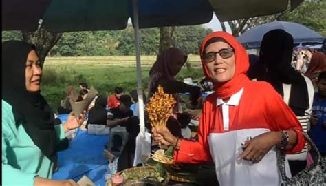 Dr Nurul Hidayah Ambil Formulir Calon Wakil Bupati Pringsewu Gencar