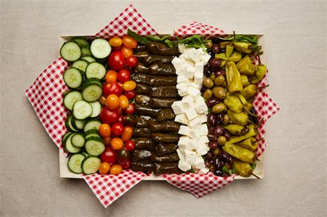 Mediterranean Platter – Perfect Picnic