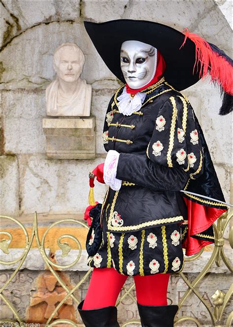 Agnès costumée au carnaval vénitien d Annecy le 28 février 2015