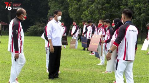 Jokowi Bagikan Bonus Kepada Kontingen Indonesia Di Olimpiade Tokyo