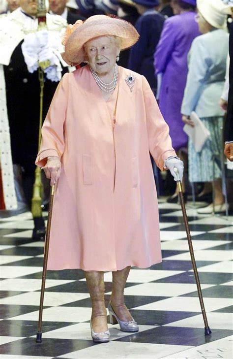 La Reina Isabel Ii Vive Uno De Los Días Más Tristes Revista Clase