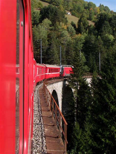 Zug der rhätischen Bahn mit RhB Lokomotive Ge 4 4 III 651m Flickr