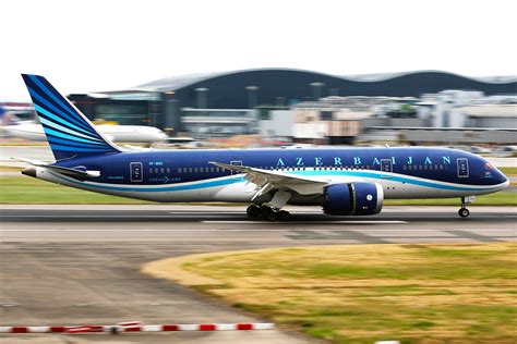 Azal Azerbaijan Airlines Boeing Vp Bbs London Flickr