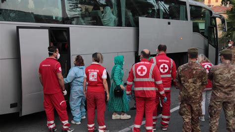 Profughi Afghani A Sanremo Bimba Anni Positiva Al Covid I Medici