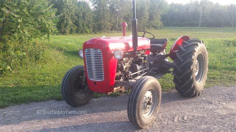 Classic Old Tractors - Massey Ferguson and International