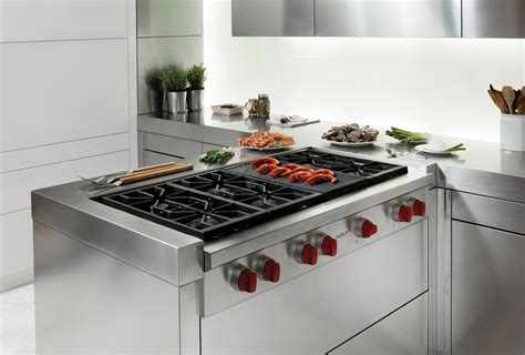 Wolf 48" Sealed Burner Rangetop - 6 Burners and Infrared Charbroiler ...