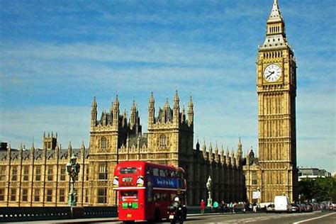 Private Transfer Gatwick To Heathrow Airport Via London Attractions In