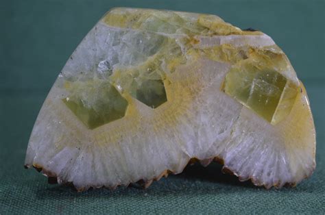 Купить Камень природный, минерал. Флюорит, кварц. Минералогия ...