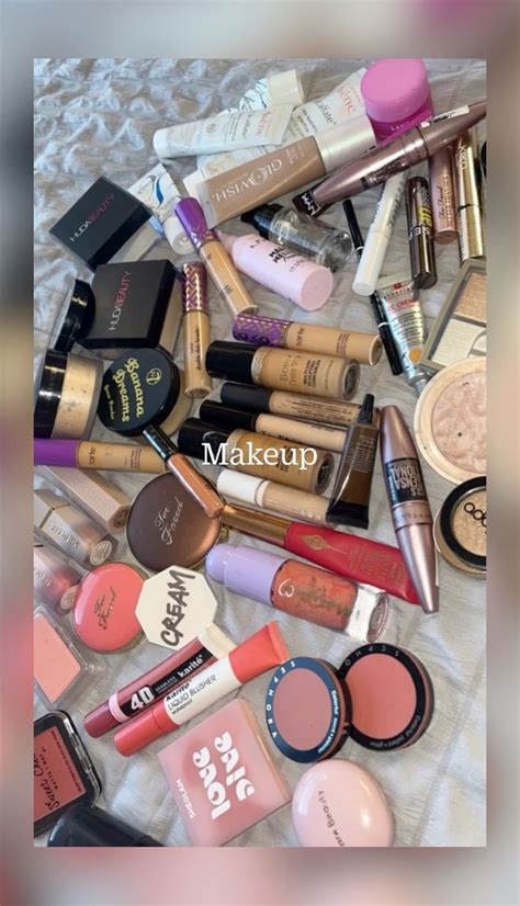 #Makeup | Trop de maquillage, Trucs de maquillage, Produit de maquillage