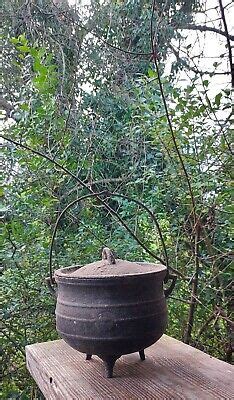 Hearth Ware Cast Iron Cauldron