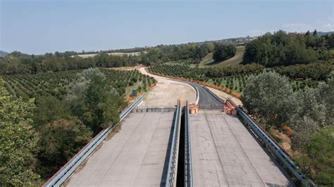 Cuneo Asti Stop Alle Carte La Parola Passa Alle Ruspe La Stampa