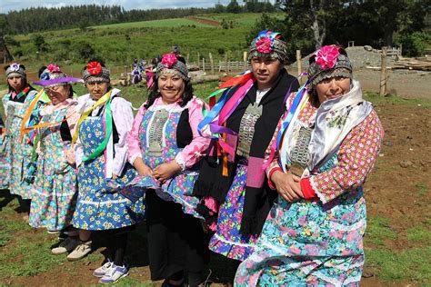 A Brief Guide to Chile Culture: People, History, Language, Food, and ...