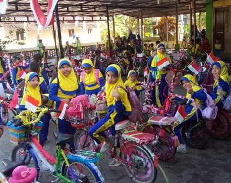 SEMARAK HUT RI KE 78 MI MUHAMMADIYAH KUPANG GELAR KARNAVAL SEPEDA HIAS