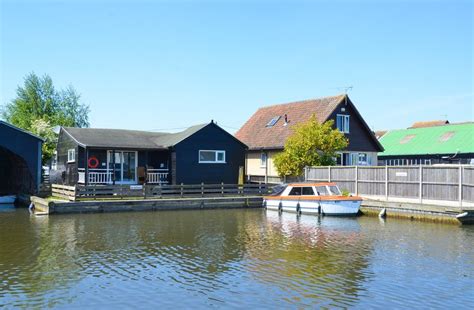 Royal Retreat Beautiful Views On The River Bure In Wroxham Updated