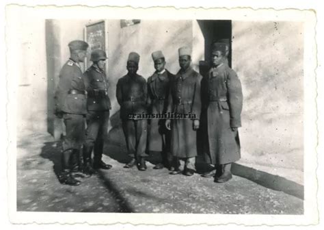 Orig Foto Franz Kolonial Gefangene In Gefangenenlager Toulon