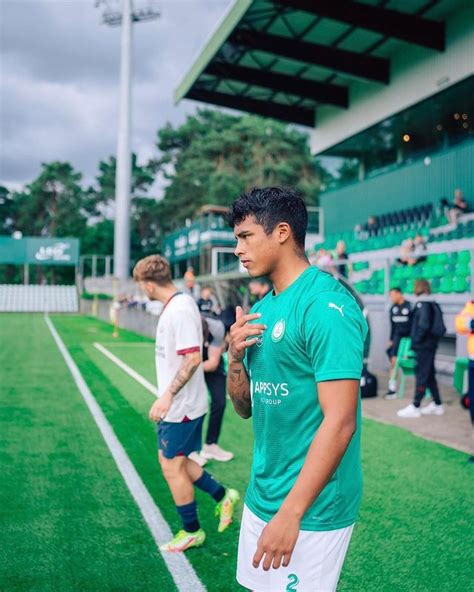 No Solo Es Andr Carrillo Futbolistas Peruanos Que Juegan En La