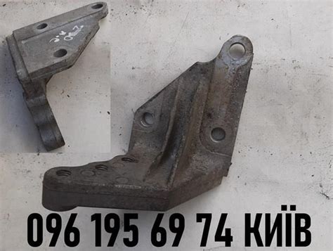 30441CA000 Nissan кронштейн раздатки