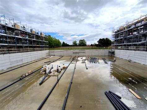 Costruite Le Vasche E L Edificio Inizia A Crescere Prosegue Spedito Il