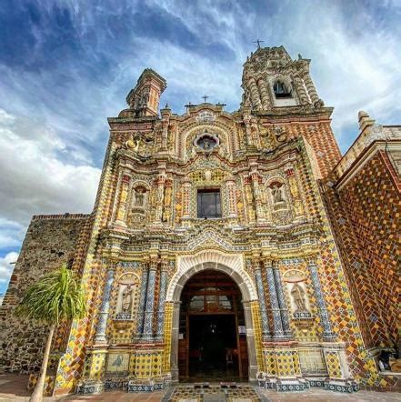 Iglesia de San Francisco Acatepec de las más instagrameables de Puebla