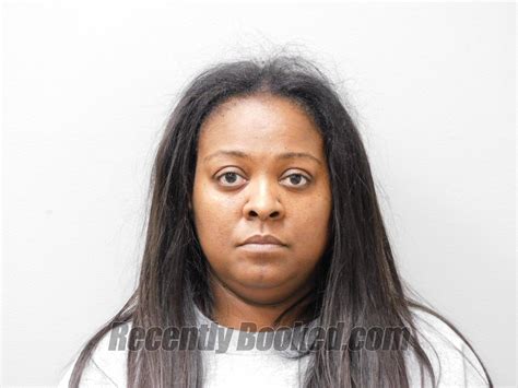 Recent Booking Mugshot For Tarita Deshawn Battle In Madison County