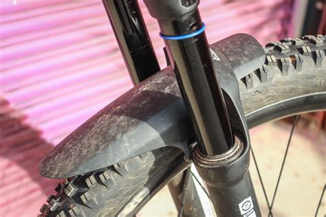 SR Suntour Auron RC2 29"/27.5+ Fork Review - Singletracks Mountain Bike ...