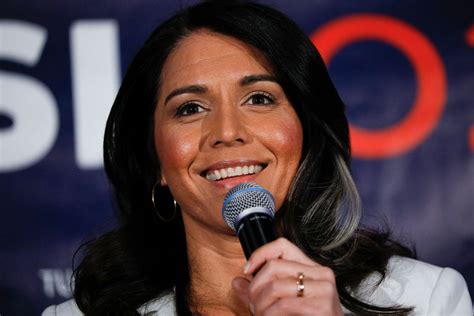 Tulsi Gabbard Quien Fuera Aspirante A La Candidatura A La Presidencia