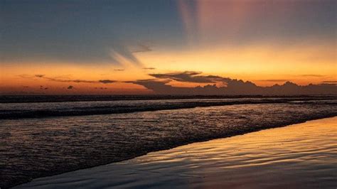 Wisata Pantai Seminyak | Pesona Sunset yang Memukau