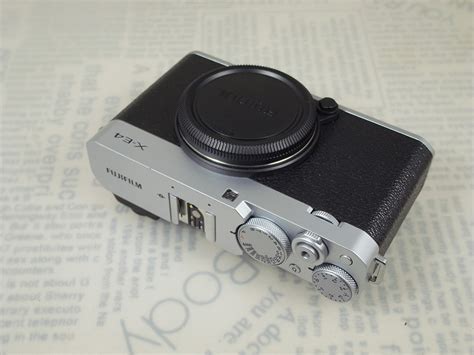 Yahooオークション Fujifilm X E4 F X E4 S ボディ（シルバー）