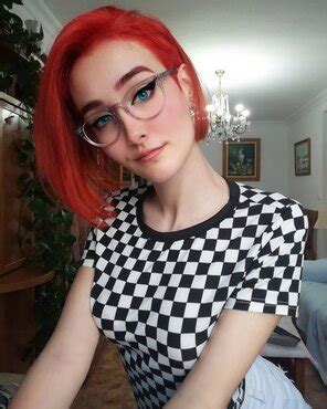 Nyukix In Glasses Is Adorable Porn Pic