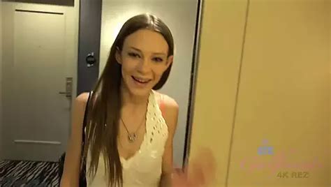 Hete Milf Geeft Footjob Met Slipje XHamster