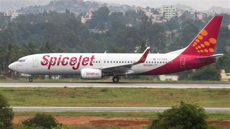 Bengaluru Airport 250 Spicejet Passengers Argued With Staff