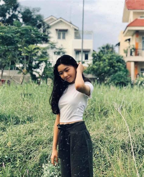 Chuyên mục gái xinh lớp mình part Cả một bầu trời nhan sắc hot girl nổi tiếng đến đâu cũng