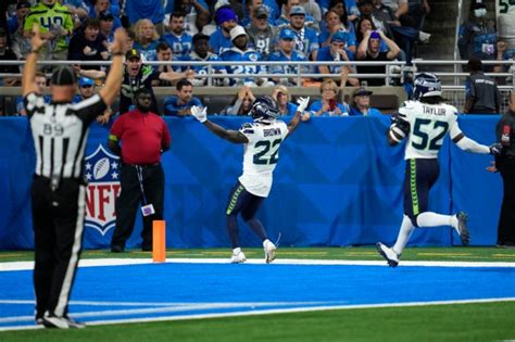 Photo Gallery From Lions Nail Biting Ot Home Opening Loss To Seattle