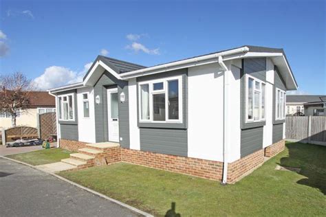 Stour Park New Road Bournemouth Bh10 2 Bedroom Mobilepark Home For