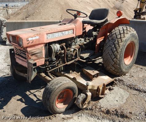 Kubota L185 tractor in Arnold, MO | Item GT9587 sold | Purple Wave