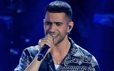 Mahmood Vince Sanremo Con Soldi Testo E Video Bitchyf