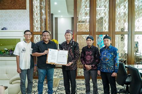 Dukung Produk Unggulan Bupati Lamongan Tandatangani Mou Dengan Lch