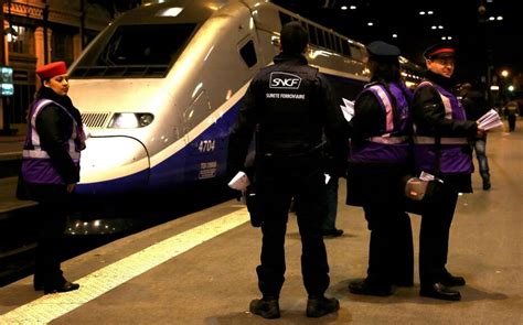 Sncf La Direction Veut Raboter Les Avantages Des Cheminots Le Parisien