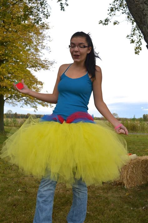 Snow White Inspired Tutu By Feathersnbows1 On Etsy 3500 Trending Outfits Fashion Tutu