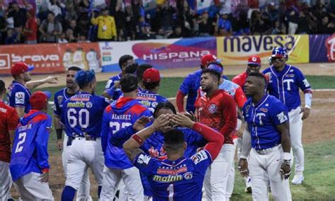 Trifulca Entre Tiburones De La Guaira Y Cardenales De Lara