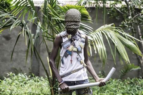 Il Y Aurait Entre Et Enfants Soldats En Centrafrique