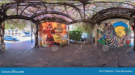 ARt Painting Murals 360 Photo Miami Little Havana Calle Ocho 8th Street Editorial Image - Image ...