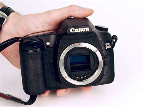 How to clean your digital SLR camera - CNET