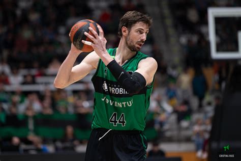 Joventut 24 25 Ante Tomic Se Queda Acuerdo Por Kassius Robertson